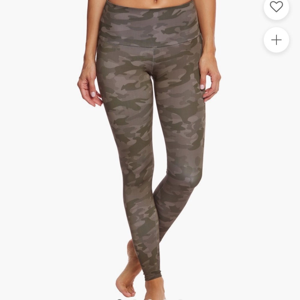 NWT Camo leggings